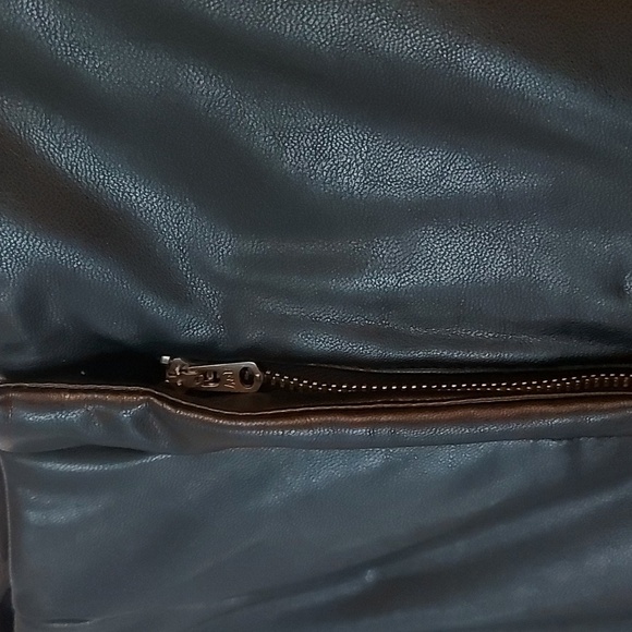 Abercrombie & Fitch Vegan Leather Curve Love Pants Black Pleated Size 30 - Picture 4 of 7